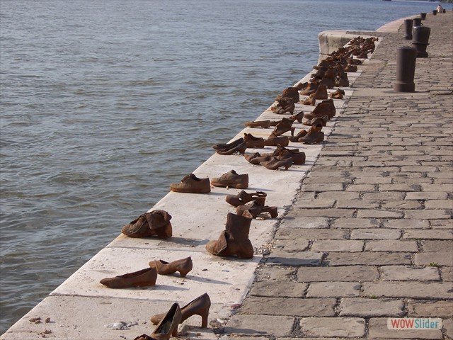 Memorial aux juifs morts Budapest