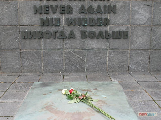 Monument plus jamais Dachau